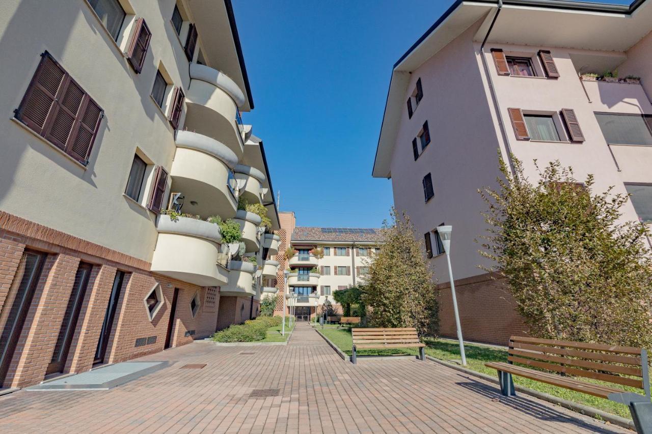Milan Forum Camelia Guesthouse Assago Exterior foto
